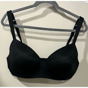 Cacique Black No wire Bra 38DD Adjustable Straps Padded Supportive Design Womens